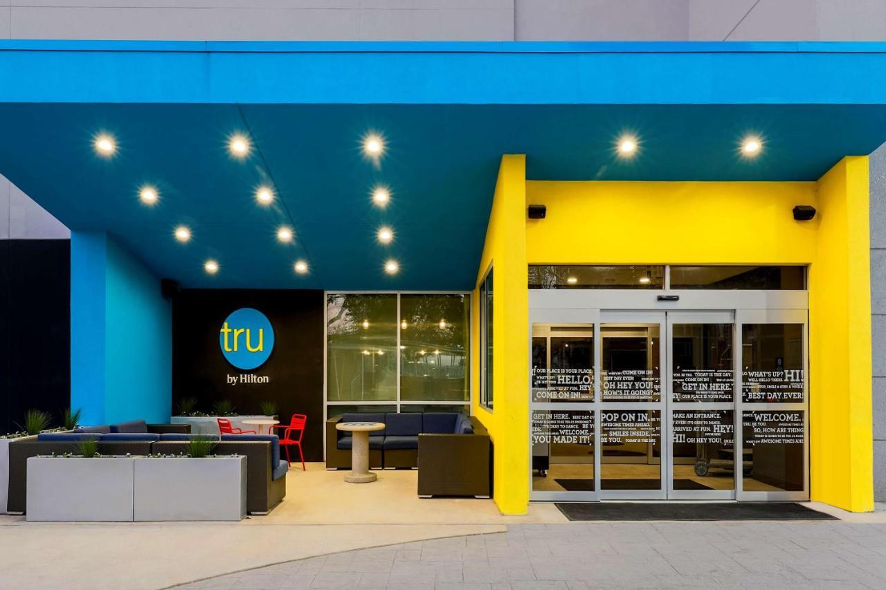Tru By Hilton Dallas Market Center Exterior photo